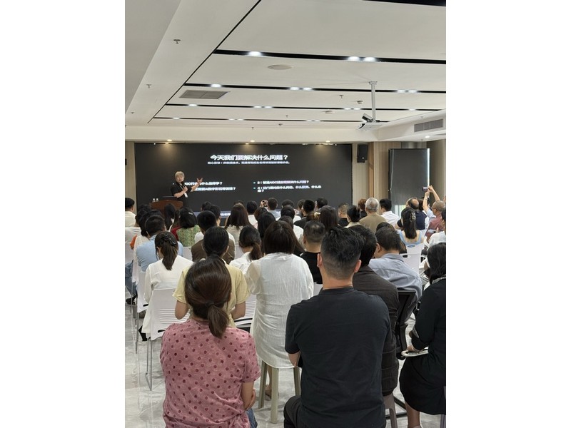 计算机科学本科生转型AI大模型应用开发
